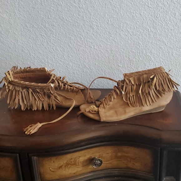 carrini Shoes - Fringes sandals 👡